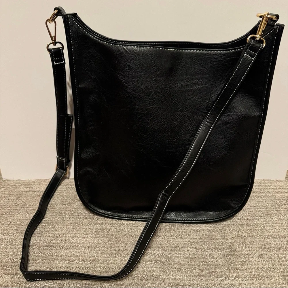 Cato Elegant Black Shoulder Bag